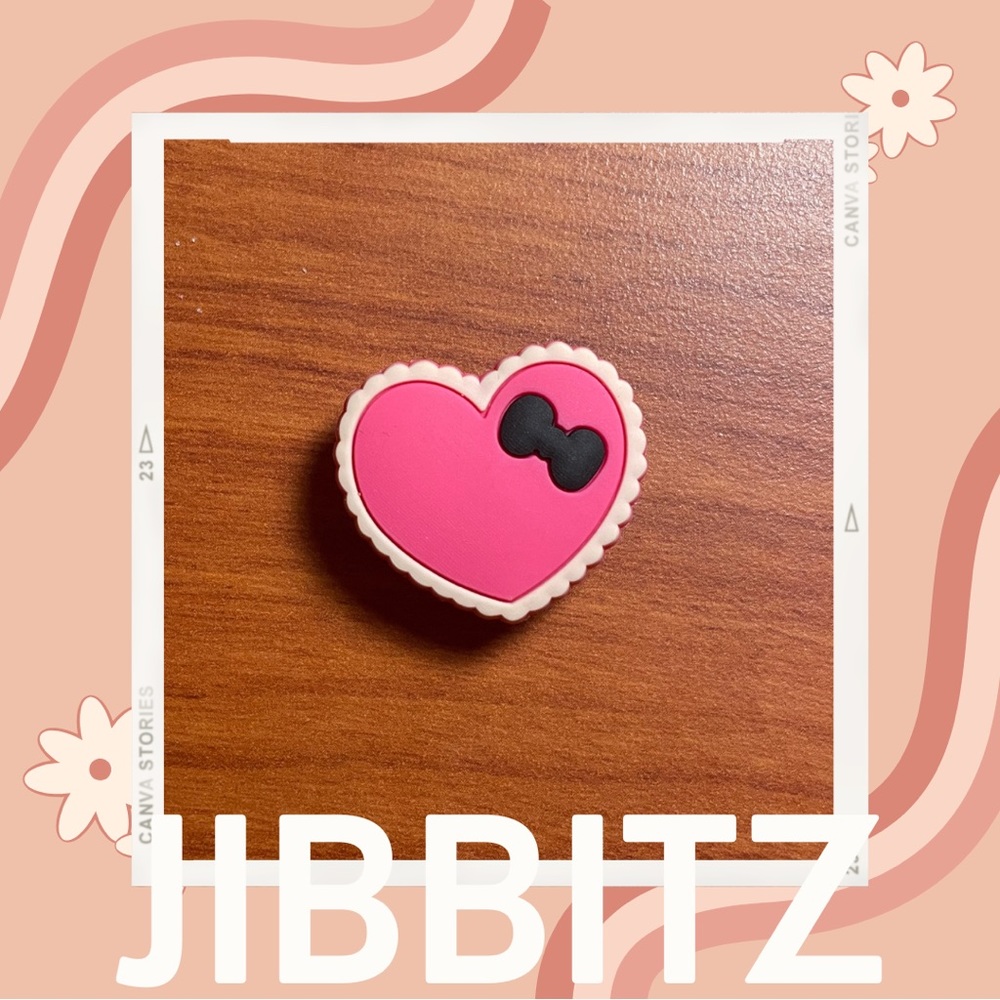 🌸5/$10 Pink Heart Jibbit / Shoe Charm